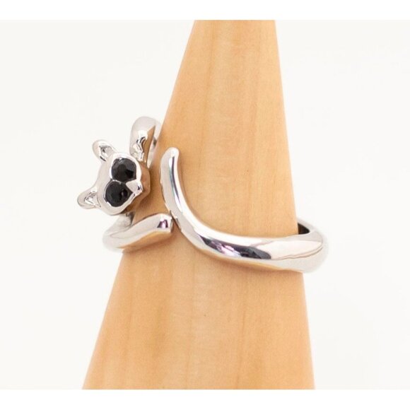 Vintage Silver Playful Racoon Ring Size 8 - T13 - Picture 2 of 4